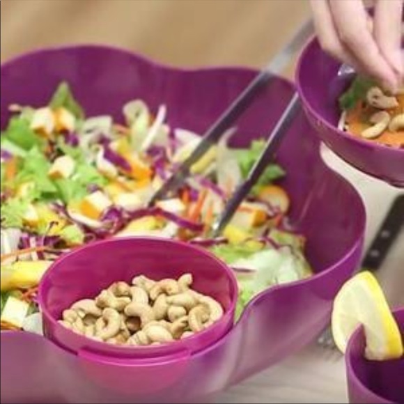 TUPPERWARE Holiday Sparkling chip and dip bowl serving tray set Burgundy - Picture 3 of 16